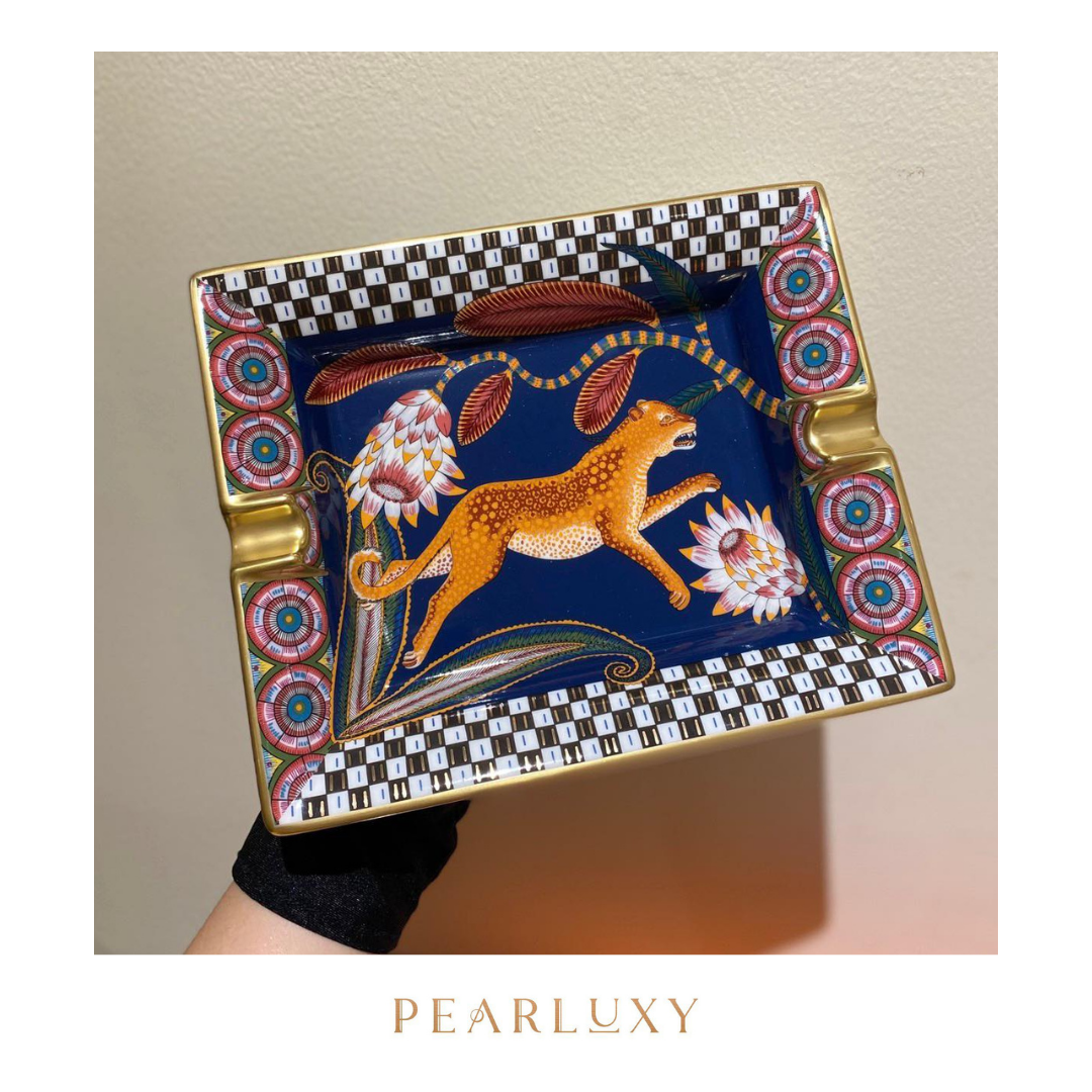 Ashtray Leopard