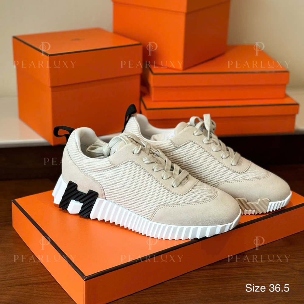 Bouncing sneaker