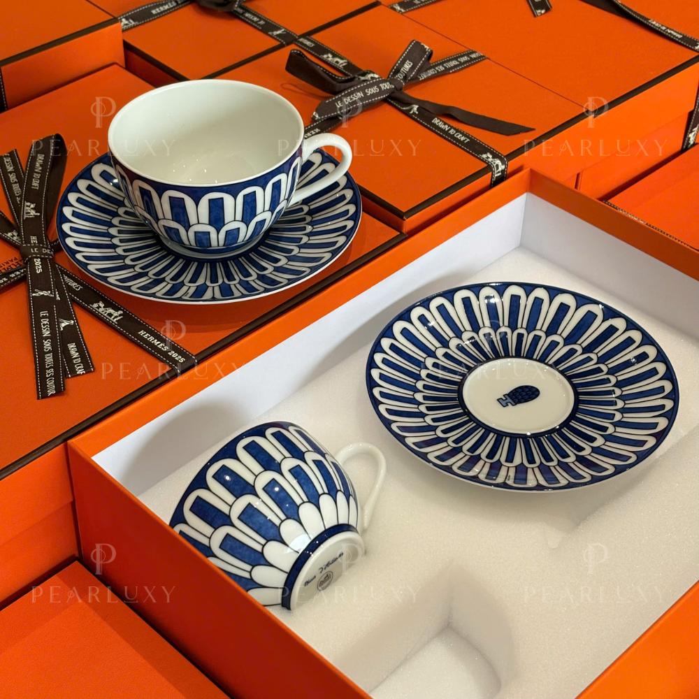 Bleus d'Ailleurs tea cup and saucer