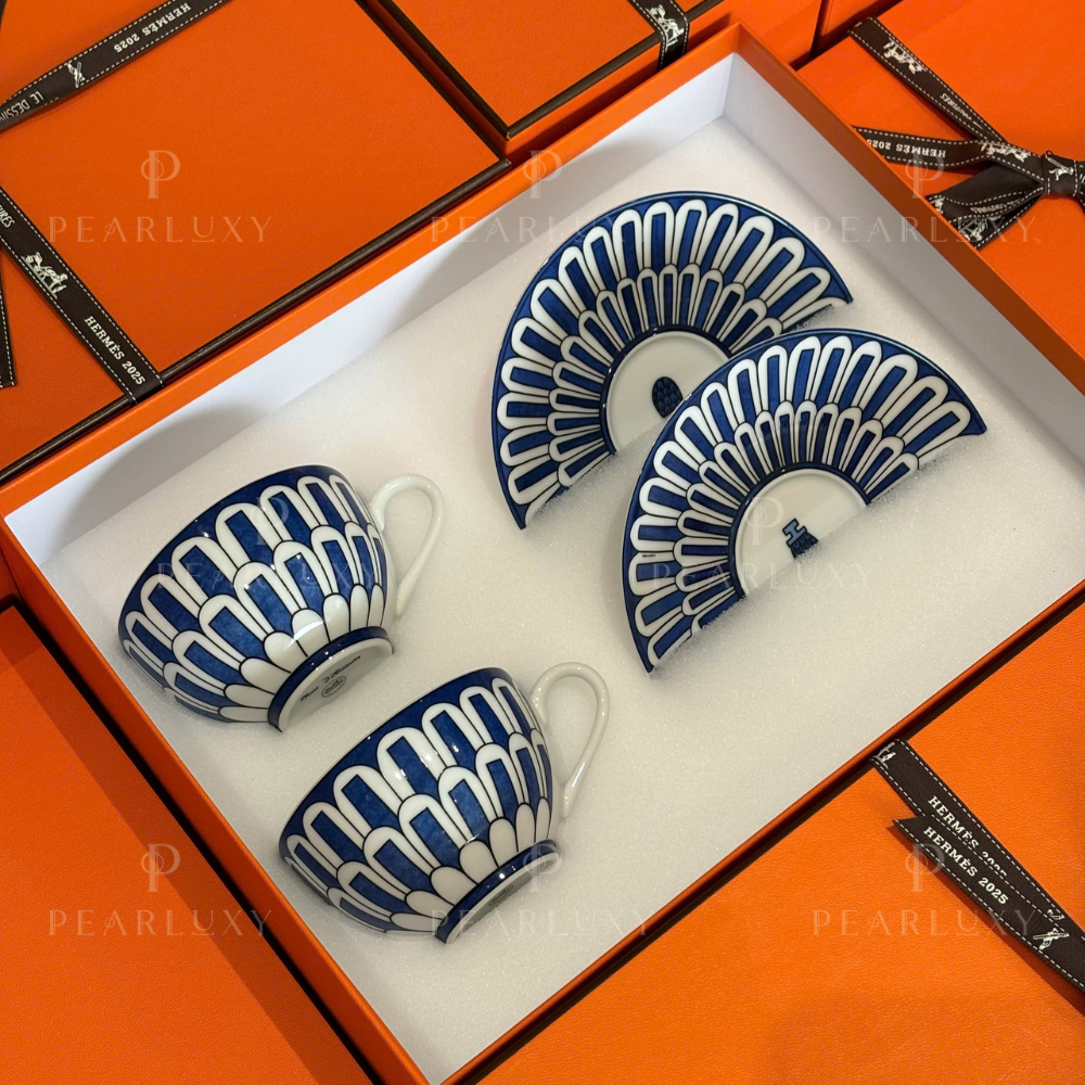 Bleus d'Ailleurs tea cup and saucer